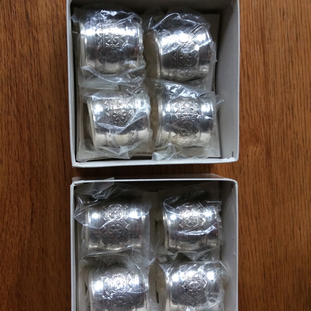 International Silver Company: Eight Napkin Rings - Picture 16 of 16